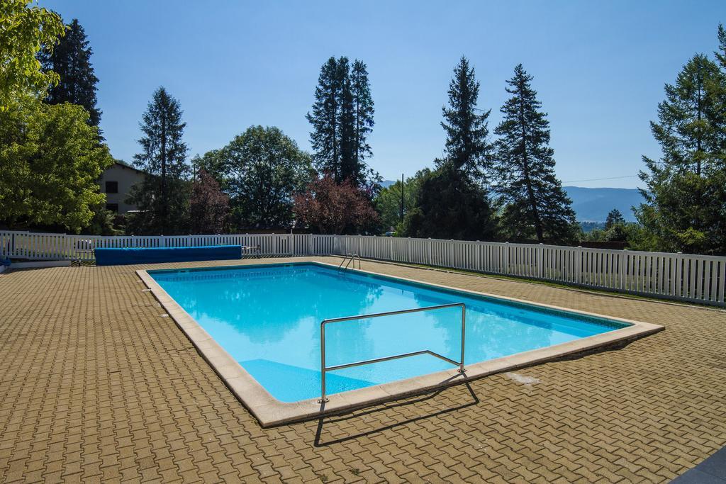 Apartamento Montana Park Apartment Enveitg Bagian luar foto