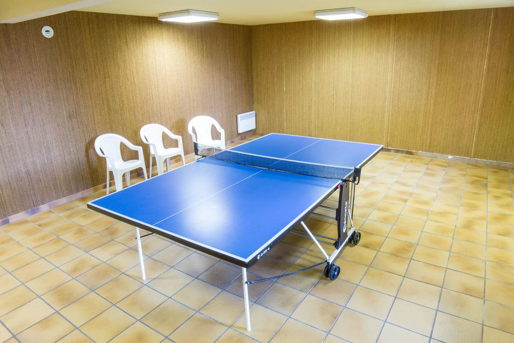 Apartamento Montana Park Apartment Enveitg Bagian luar foto